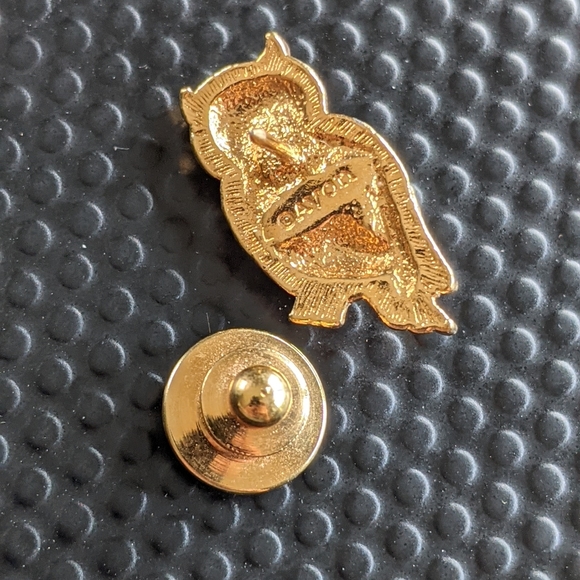 Vintage Avon Owl Pin - Picture 3 of 3